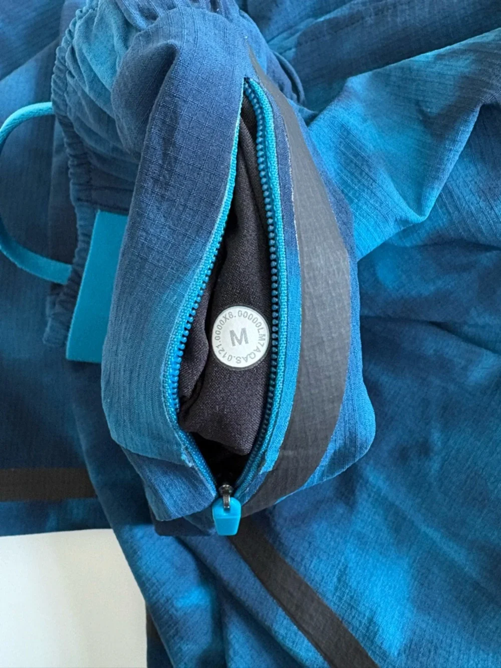 Lululemon Surge Short Lined 6” Blue Dye Print Size Medium - Picture 4 of 8
